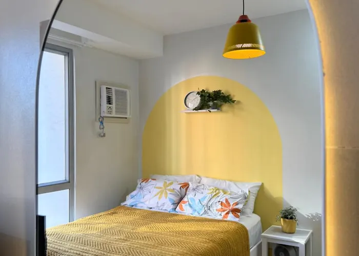 Aparthotel With Pool Access Near Bgc And Makati